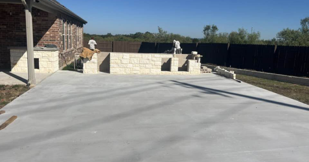 Outdoor Kitchen by Kaius Landscaping and Construction